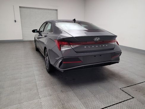 Used 2025 Hyundai Elantra SEL FWD image 6