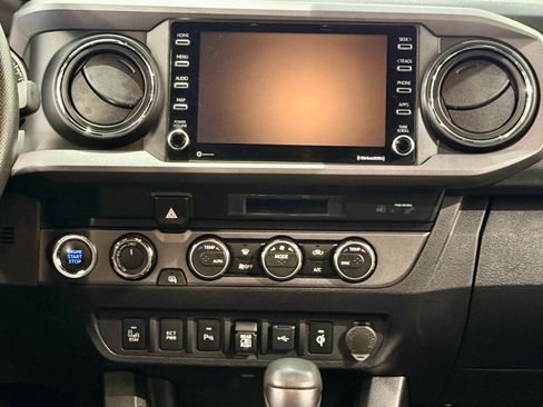 Used 2022 Toyota Tacoma TRD Off-Road w/ Technology Package AWD/4WD image 54