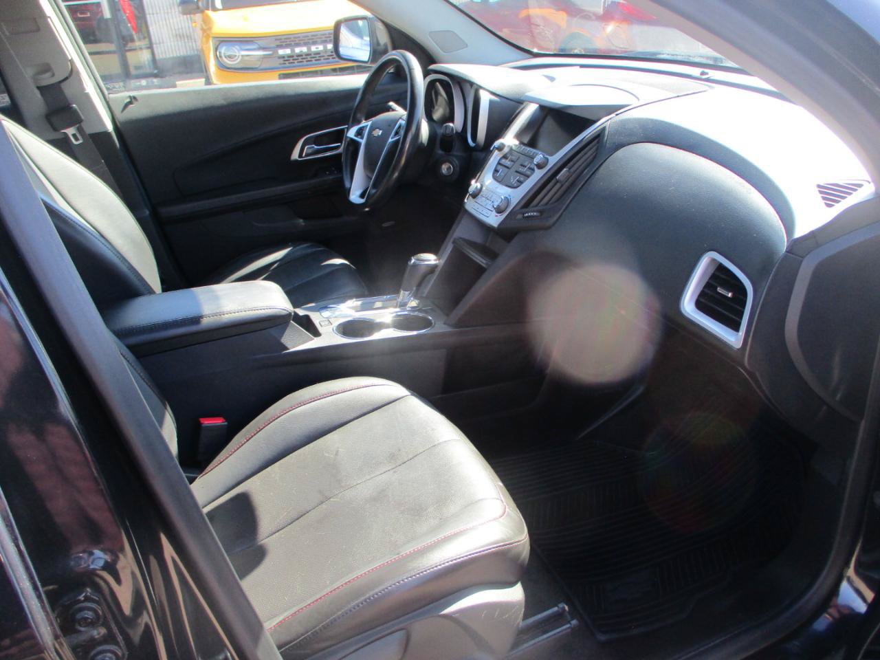 Used 2017 Chevrolet Equinox LT FWD image 9