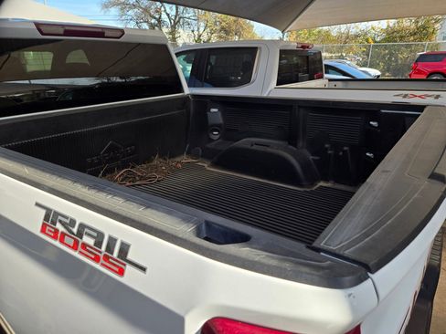 Used 2021 Chevrolet Silverado 1500 Custom Trail Boss image 6