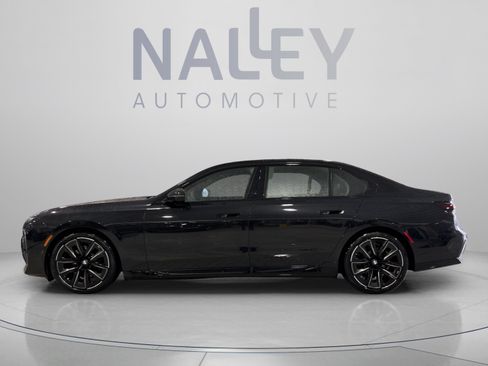 Used 2026 BMW 750e xDrive w/ Executive Package AWD/4WD image 3