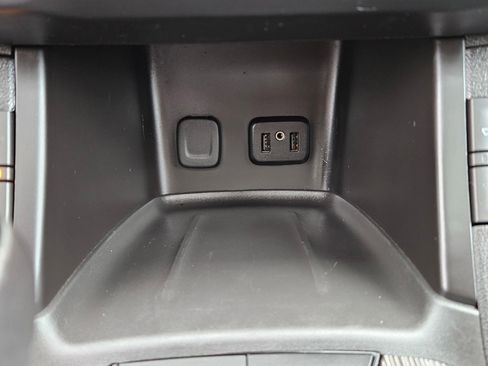 Used 2019 GMC Acadia SLT image 29