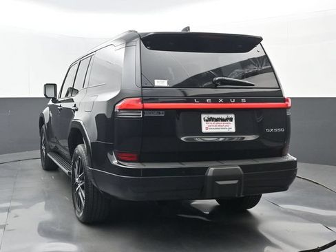 Used 2025 Lexus GX 550 w/ Accessory Package (2T) AWD/4WD image 19