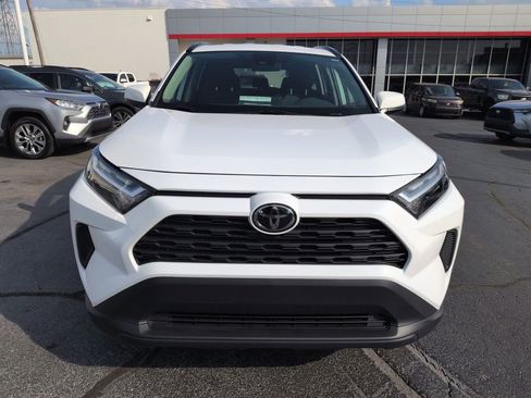 Certified 2025 Toyota RAV4 XLE AWD/4WD image 8