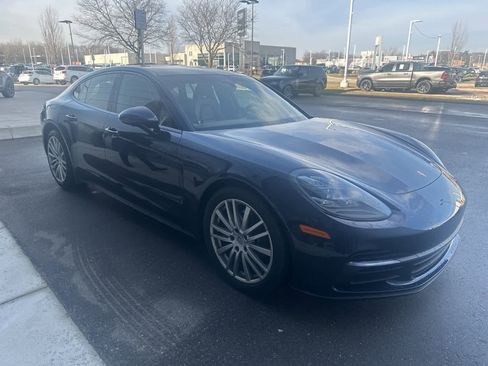 Used 2019 Porsche Panamera 4 image 6