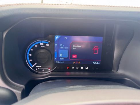 Used 2024 Ford Bronco Badlands image 13