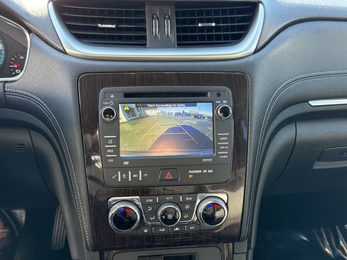 Used 2015 Chevrolet Traverse LT w/ Traveler's Package image 25