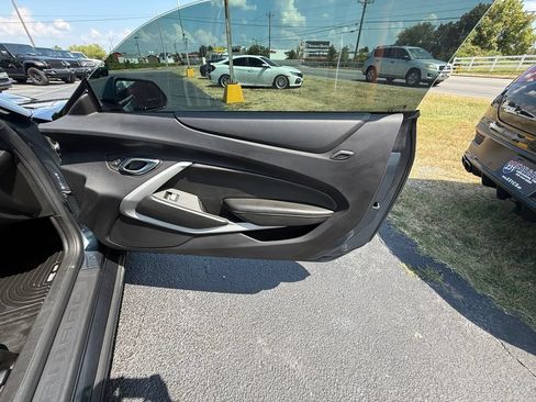 Used 2021 Chevrolet Camaro LT RWD image 19