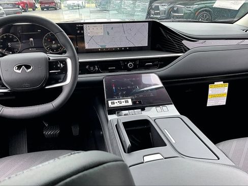 New 2026 INFINITI QX80 Luxe RWD image 11