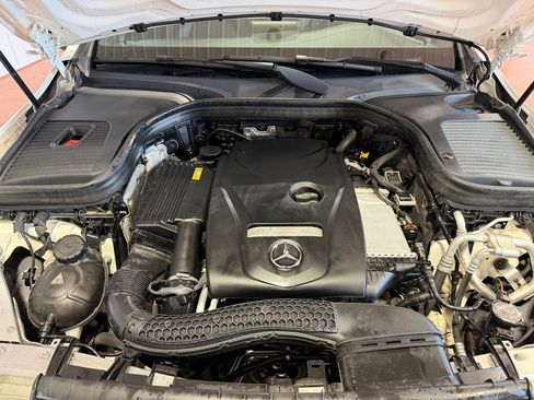 Used 2017 Mercedes-Benz GLC 300 300 4MATIC image 35