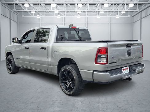 Used 2023 RAM 1500 Big Horn AWD/4WD image 3