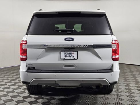 Used 2021 Ford Expedition XLT RWD image 4