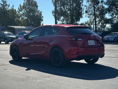 Used 2017 MAZDA MAZDA3 Touring FWD image 3
