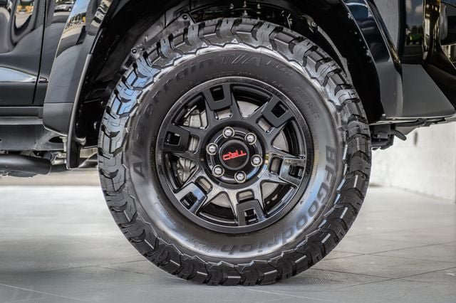 Used 2022 Toyota 4Runner TRD Off-Road Premium w/ Moonroof Package AWD/4WD image 18