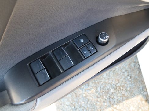 Used 2021 Toyota Camry XSE w/ Navigation Package image 18