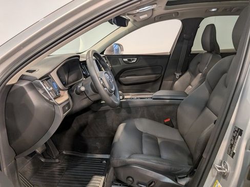 Used 2023 Volvo XC60 B5 Plus w/ Climate Package image 12