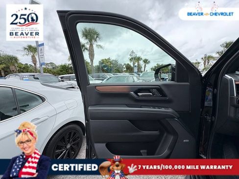 Used 2025 GMC Yukon Denali AWD/4WD image 29
