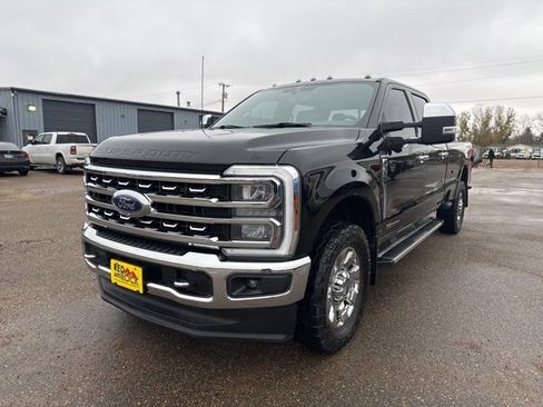 Used 2024 Ford F350 Lariat w/ Chrome Package image 3