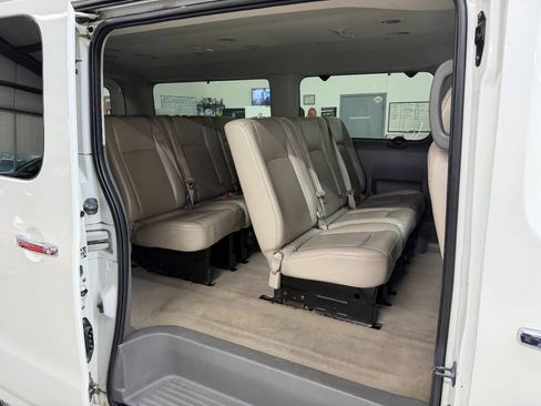 Used 2016 Nissan NV 3500 SL RWD image 11