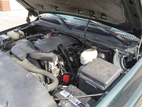 Used 2003 Chevrolet Suburban LS w/ LS Preferred Equipment Group image 24