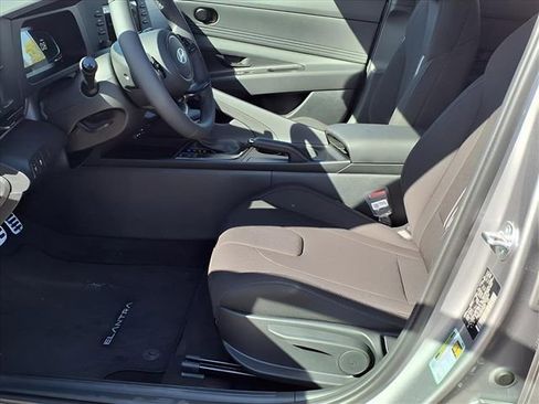 New 2025 Hyundai Elantra Sport image 14