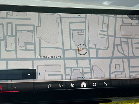 Used 2025 BMW X3 xDrive30i w/ Premium Package image 10