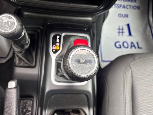 Used 2020 Jeep Wrangler Unlimited Sport S AWD/4WD image 21