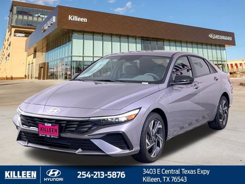 Used 2025 Hyundai Elantra Sport FWD image 4