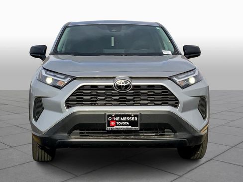 Used 2024 Toyota RAV4 LE FWD image 4