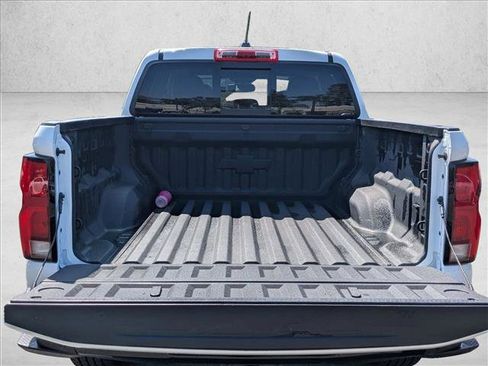 Used 2025 Chevrolet Colorado Z71 w/ Midnight Edition image 6