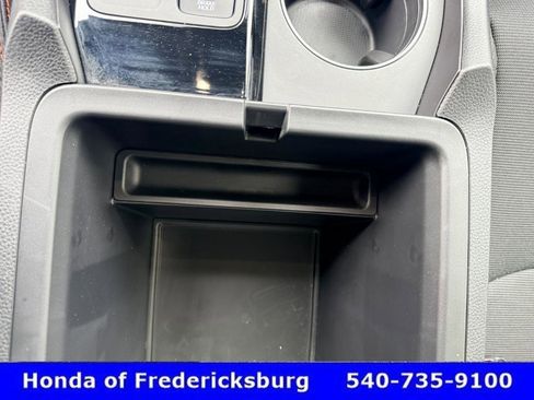 Used 2025 Honda Pilot Sport image 55