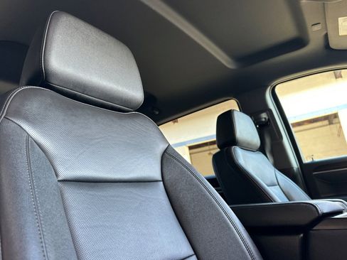 Certified 2025 GMC Sierra 1500 SLT image 20