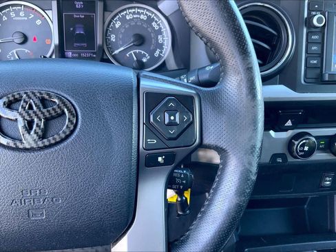 Used 2017 Toyota Tacoma SR5 w/ Tow Package image 25