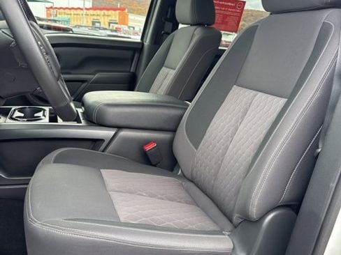 Certified 2024 Nissan Titan SV w/ SV Convenience Package image 9