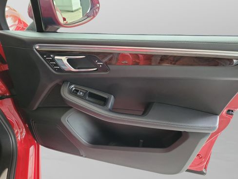 Used 2017 Porsche Macan GTS image 26