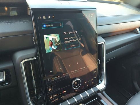 Certified 2025 GMC Yukon Denali image 15