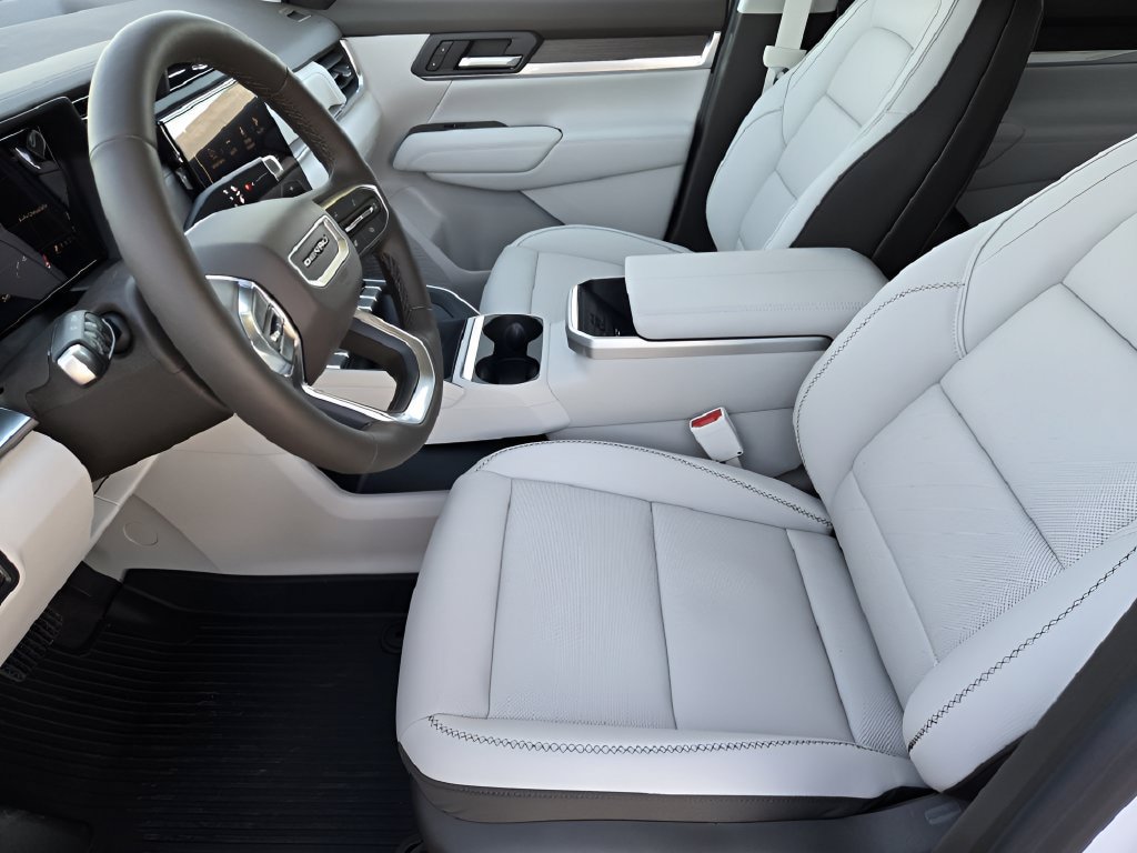 New 2027 GMC Terrain Denali w/ LPO, Black Badging Package AWD/4WD image 10