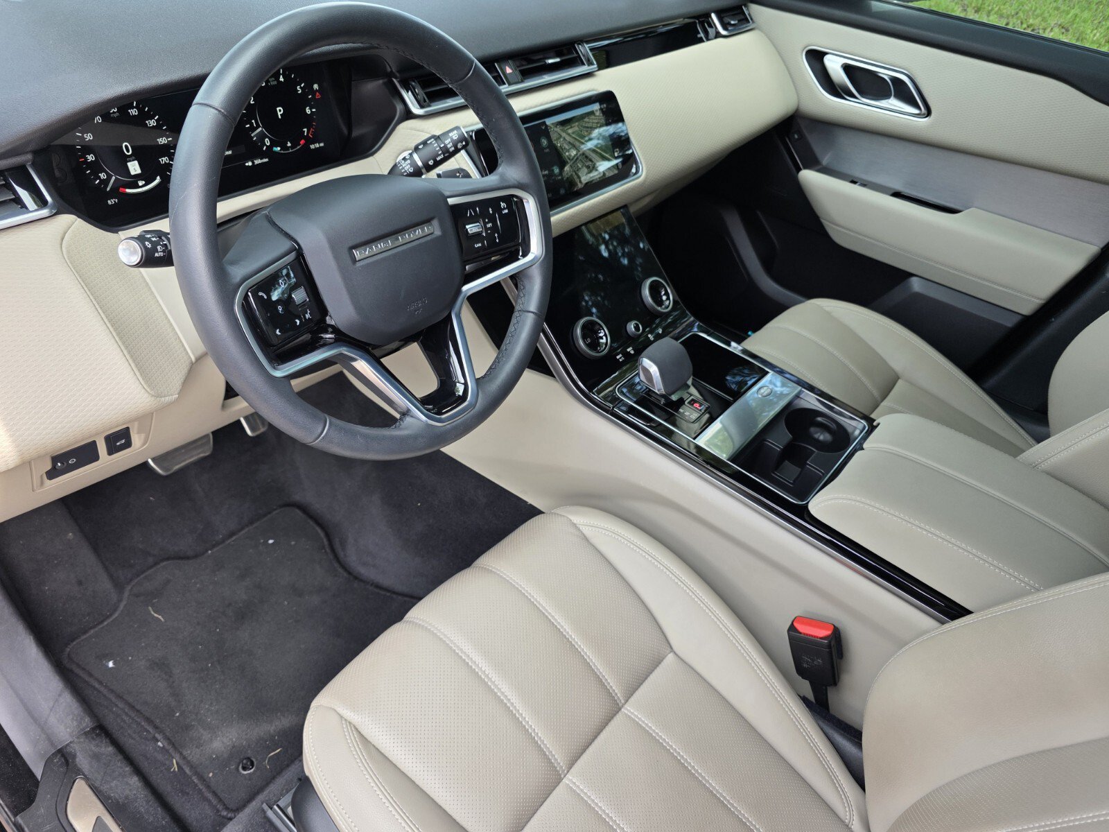 Certified 2023 Land Rover Range Rover Velar R-Dynamic S AWD/4WD image 11