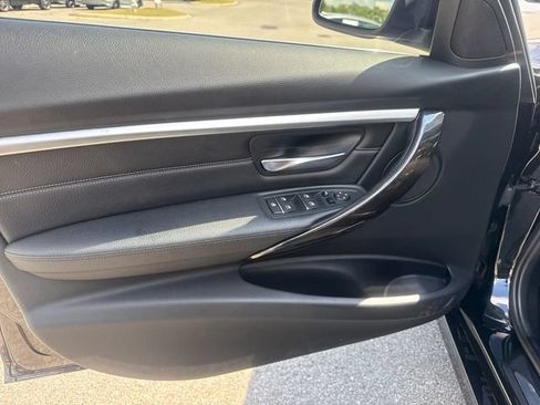 Used 2018 BMW 330e RWD image 9