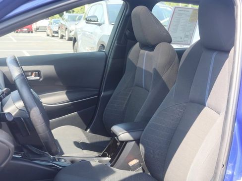 Used 2020 Toyota Corolla SE w/ SE Premium Package FWD image 6