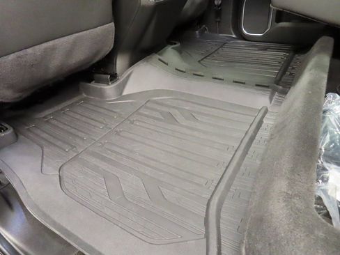 Used 2024 GMC Sierra 2500 SLT w/ SLT Premium Package image 74