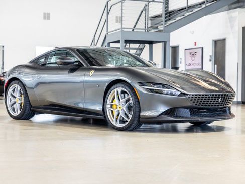 Used 2024 Ferrari Roma RWD image 8