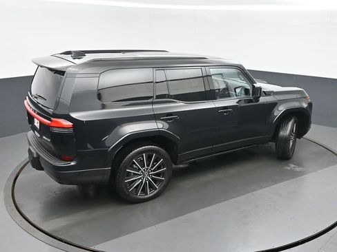 Used 2024 Lexus GX 550 w/ Accessory Package (Z1) AWD/4WD image 38