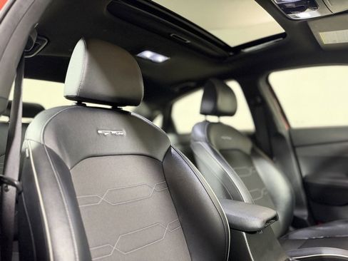 Used 2023 Kia Forte GT-Line w/ GT-Line Premium Package image 11