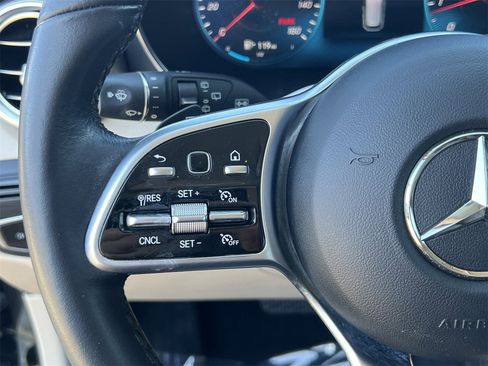Used 2022 Mercedes-Benz GLC 300 image 10