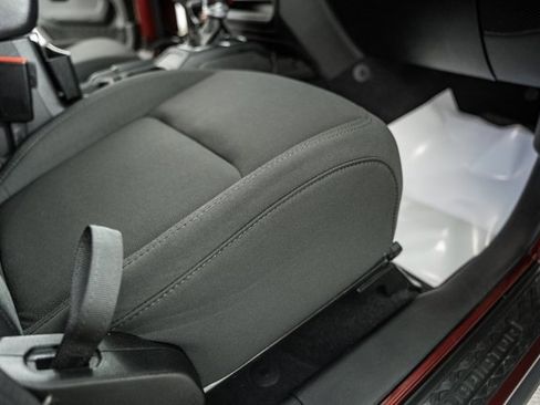 Used 2021 Jeep Gladiator Willys image 37