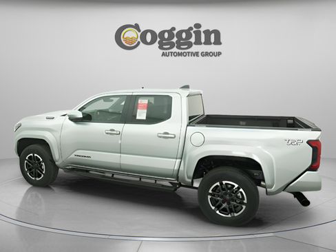 New 2025 Toyota Tacoma TRD Sport AWD/4WD image 9
