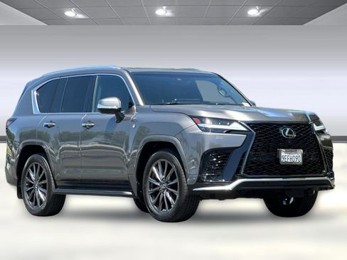 Used 2022 Lexus LX 600 F Sport w/ Accessory Package (Z1) AWD/4WD image 6