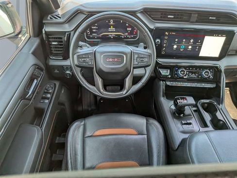 Used 2024 GMC Sierra 1500 AT4 w/ Technology Package AWD/4WD image 15