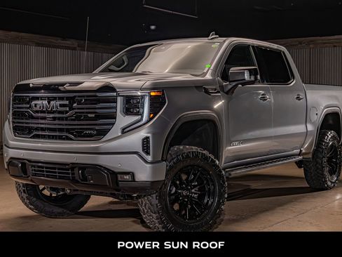 Used 2025 GMC Sierra 1500 AT4 w/ AT4 Premium Package AWD/4WD image 5